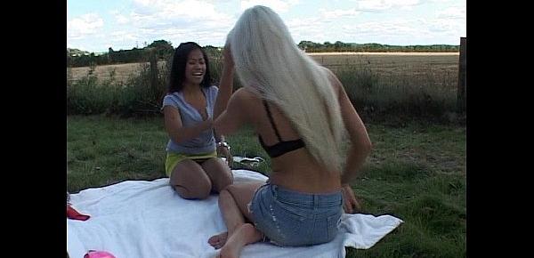  Charlie & Tearry play Strip Tickle Outdoors